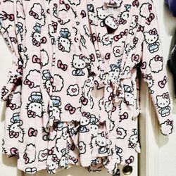 NEW VIRAL HELLO KITTY ROBES 