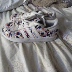 ADIDAS GIRLS SIZE 12