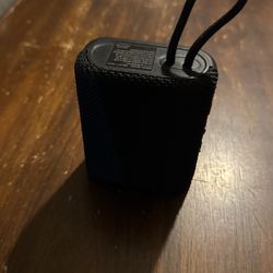 (LOUD) BLUETOOTH SPEAKER