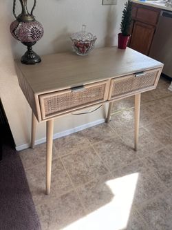 Entry Table/ Desk