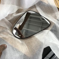 2017 Toyota Camry Passenger mirror Glass /hearted OEM TOYOTA
