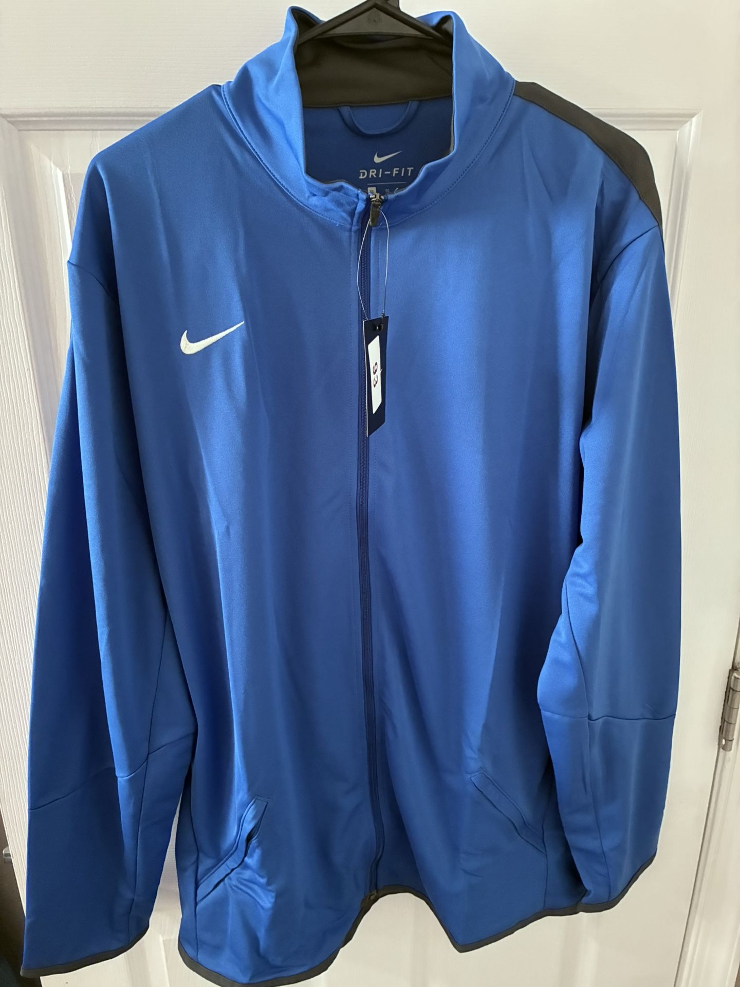 Brand New Blue Nike Men’s Jacket Extra Large