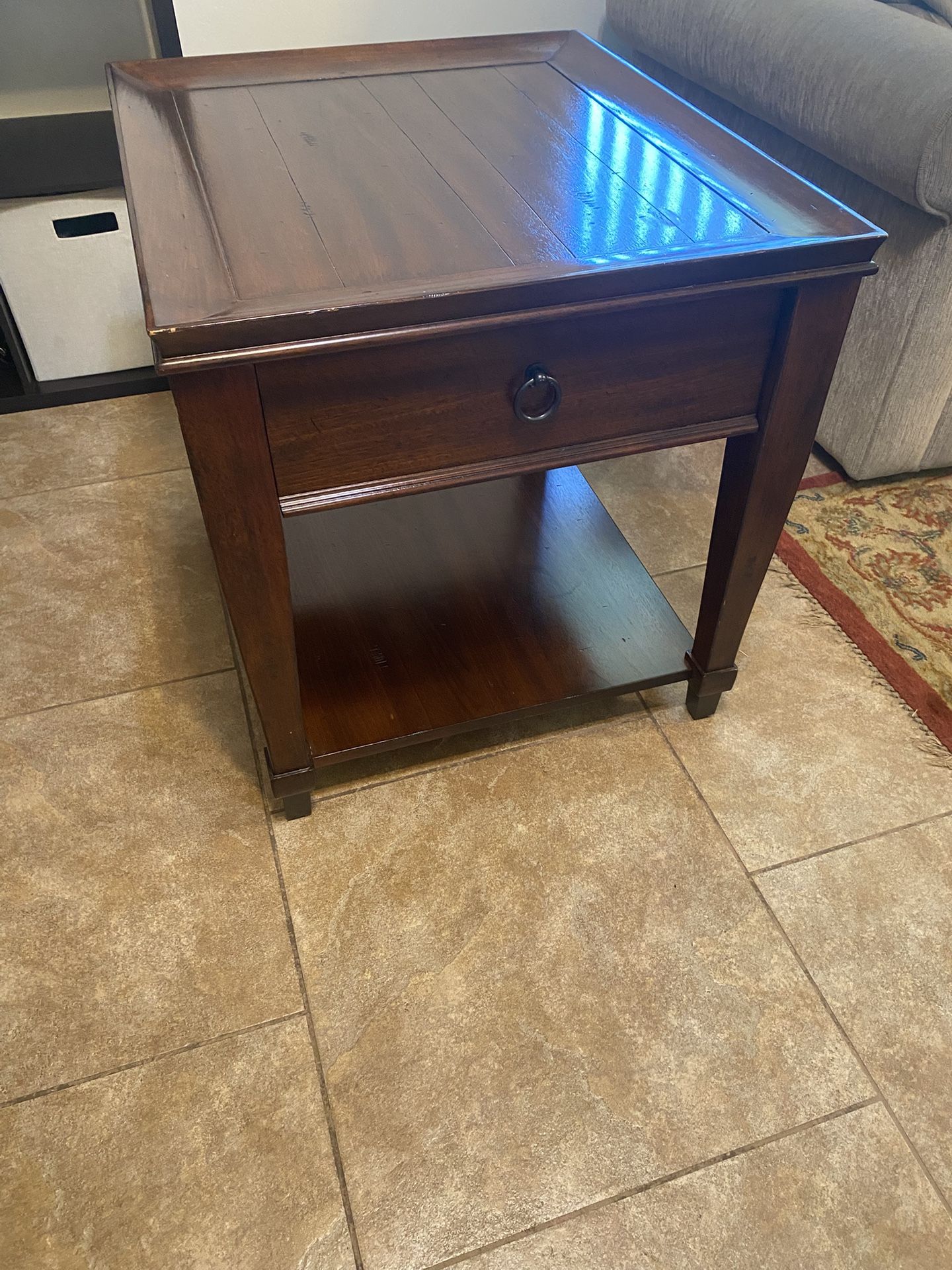 End table