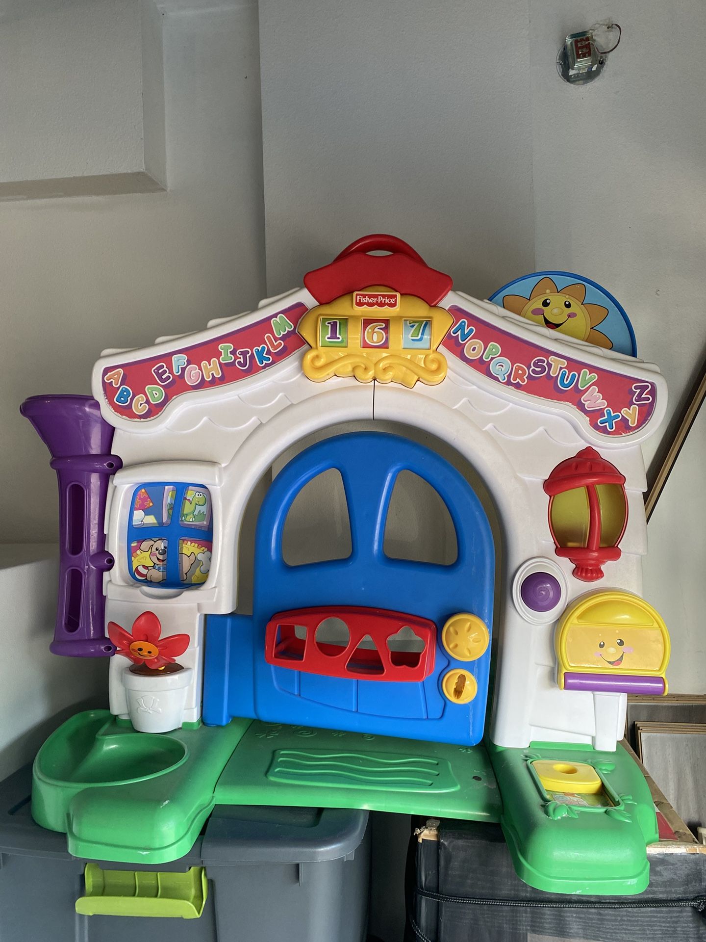 Fisher Price Learn and Laugh House