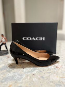 Coach black patent leather kitten heels in US 7.5 NIB