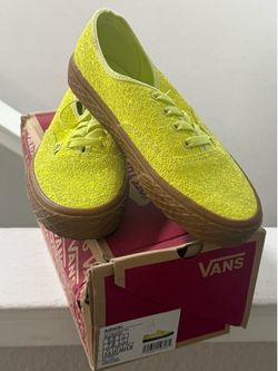 🩵 VANS (Men’s 5.5/Womens 7)