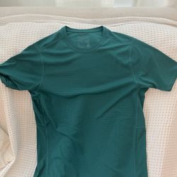 Patagonia shirt large Capilene