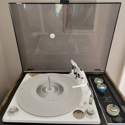 1960's Zenith Turntable And Speakers