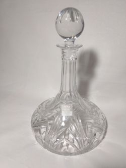 Fifth Avenue Crystal Ltd decanter