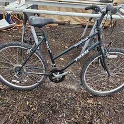 Trek 800 Mountain Bike 