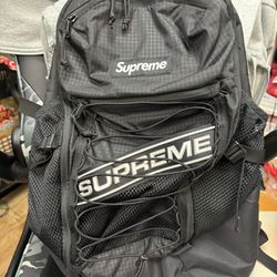 Supreme Bagpack