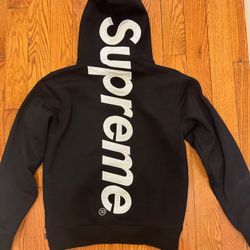 Supreme Appliqué Hoodie Size M