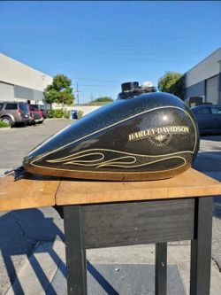 2016 OEM Harley Davidson Touring Gas Tank Black Gold Flake.