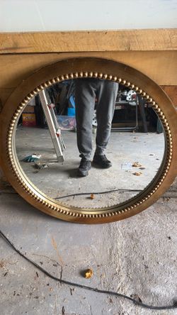 Round Mirror 