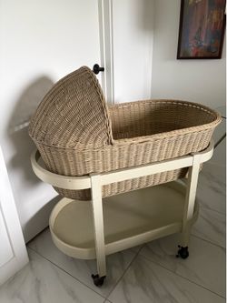 Restoration Hardware Baby & Child Heirloom Wicker Bassinet