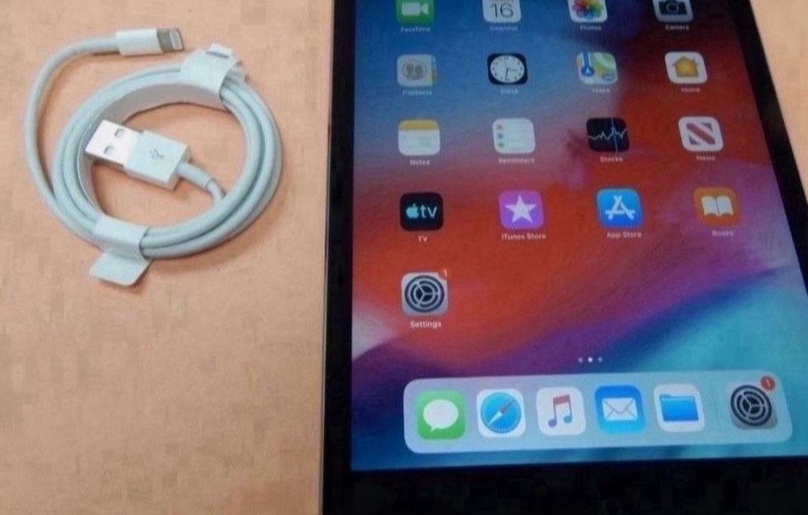 Apple iPad Mini 2ND  32 GB  A1489  GRAY