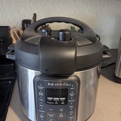 Instant Pot Pressure Cooker 