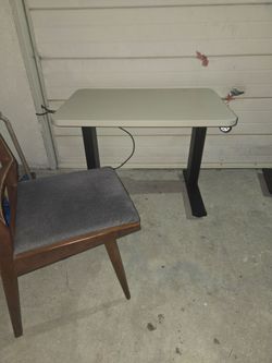 Electric adjustable height industrial grade desk
