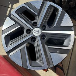 17 inch Hyundai  wheels