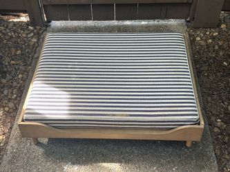 Pet bed