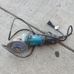 Makita Angle Grinder 