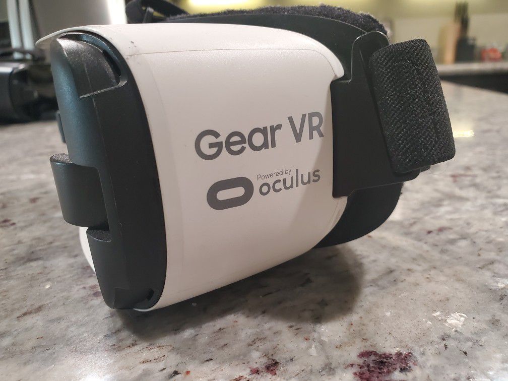 Samsung Gear VR Oculus (Micro USB only)