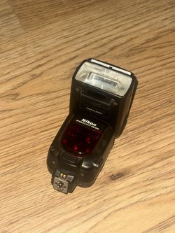 Nikon SB-900 Speedlight Flash – Professional i-TTL Flash