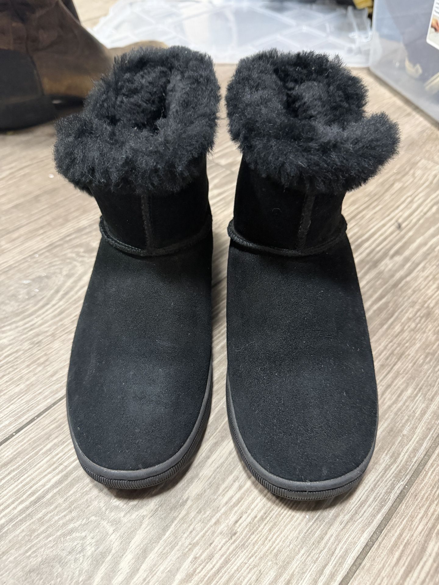 BearPaw Suede Sherpa Booties Size 7