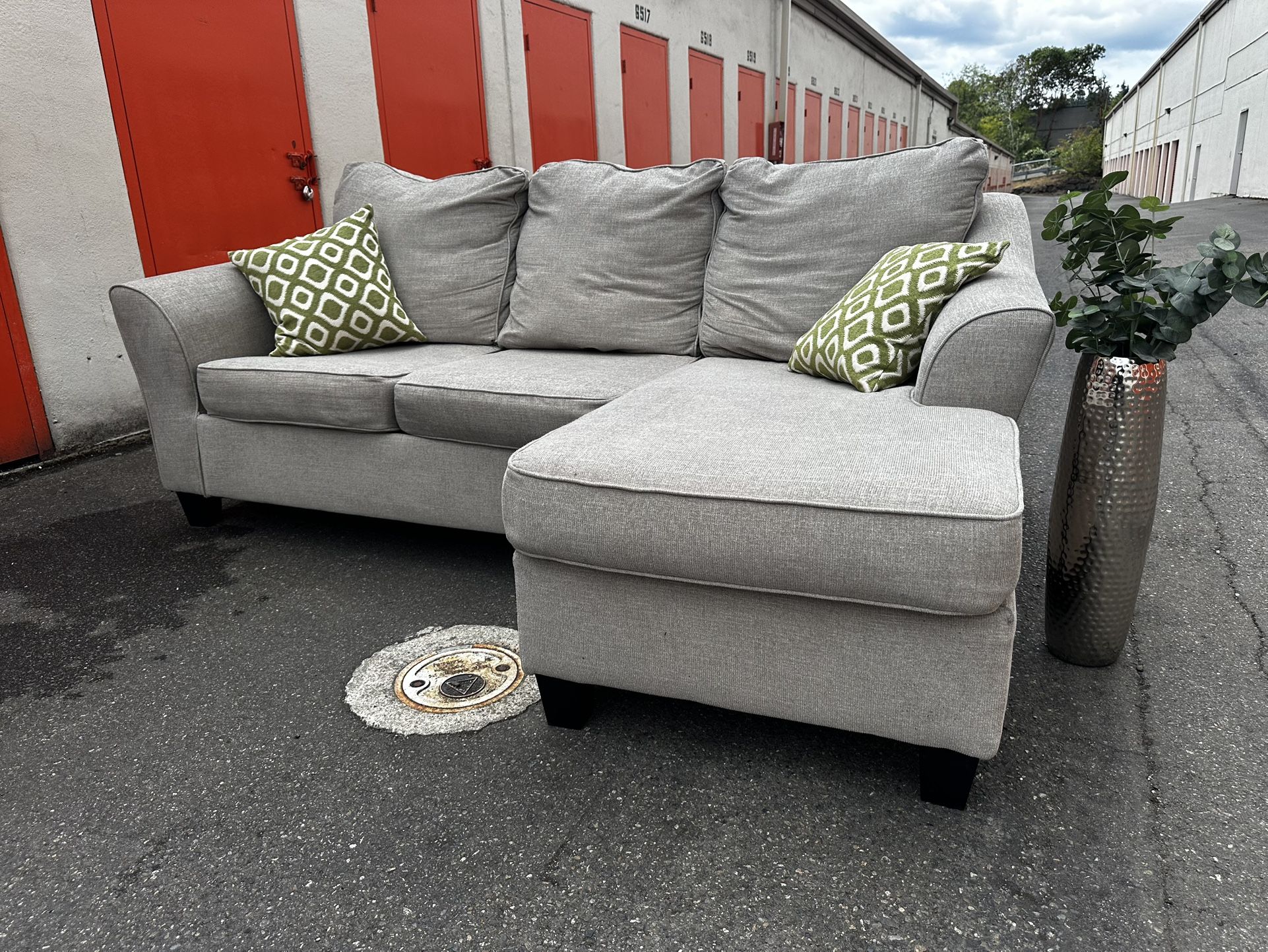 Gray Sectional Sofa Couch - FREE DELIVERY 🚚