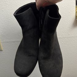 Women’s size 9 boots