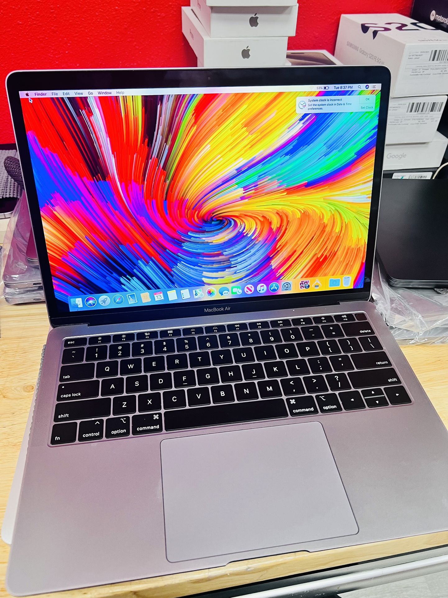 MacBook Air 13” 2018 i5 Core 8gb Ram 128gb $80 Down