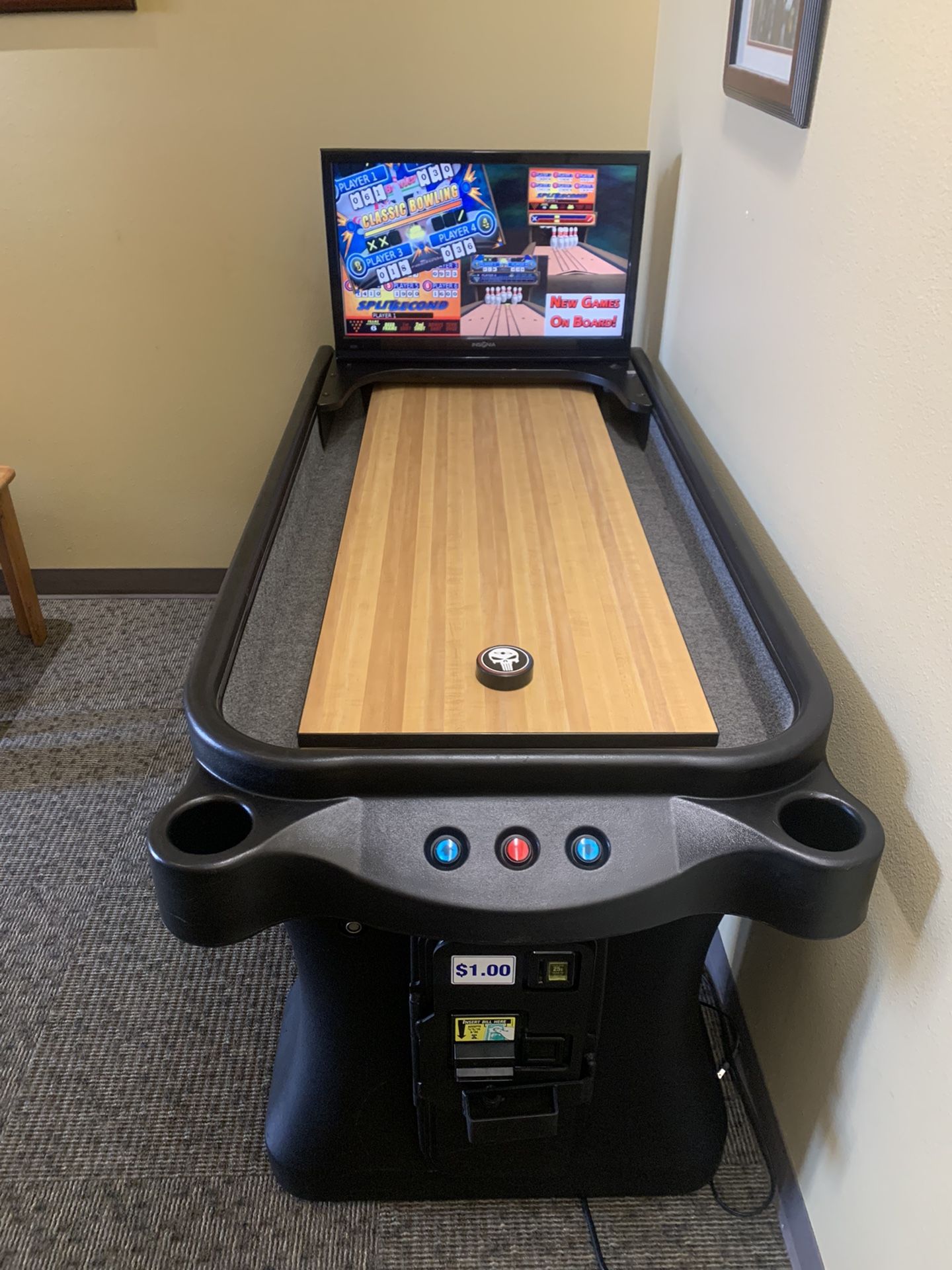 Electronic shuffleboard on sale bowling table