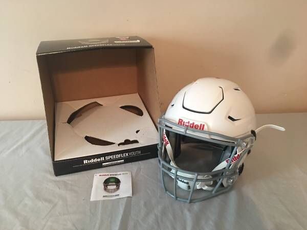 Riddell-Speed-Flex-Football-Helmet-Youth-Medium-With-Face-mask-and-Chin