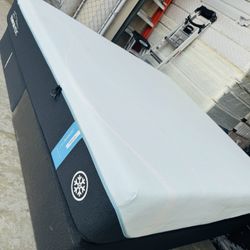 King Mattress And Box Springs TEMPURPEDIC PROBREEZE Médium ✨