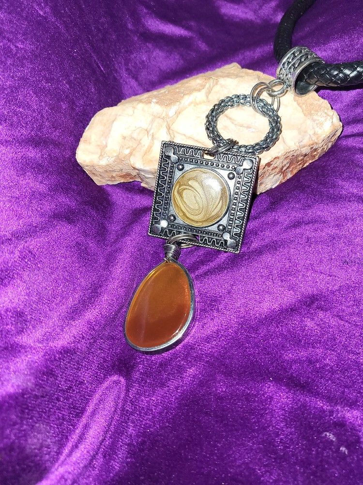 Cool, Stylish Chunky Necklace