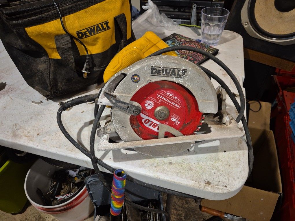 Dewalt Circleing Saw