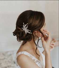 Isadora Crystal Hair Clip / bridal hair clip