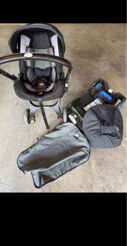 Doona Stroller/Car seat