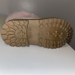 Pink Faux Fur Girls Ankle Bootie Fur Trim Zip Lined Flat Heel Size 6Toddler