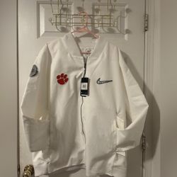 Men’s Nike Bomber Jacket