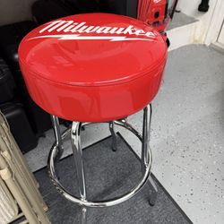 Milwaukee shop stool