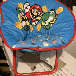 Nintendo Super Mario Toddler Foldable Saucer Chair, 18" Frame, Ages 3+