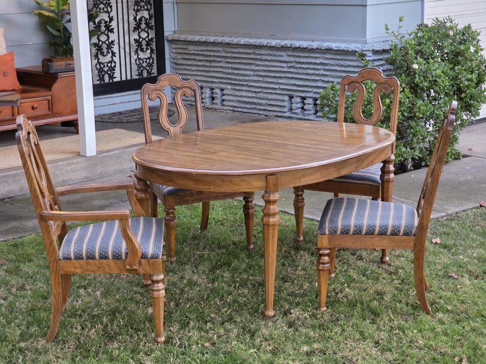 Vintage Wood Dining Table with 4 Chairs β Classic & Sturdy Design