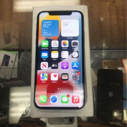 iPhone X White Factory Unlocked Financing Available! 30 days Manufacture Warranty ! 