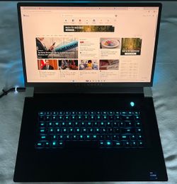 Alienware x17 R2 - 12th Gen i9, 32GB RAM, 1TB SSD, 16GB GPU