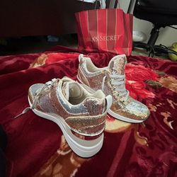 Michael KORS GEORGIE ICONIC SEQUINED MK LOGO 