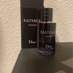 Dior Sauvsge Eau De Parfum 50 Ml