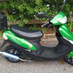 2024 Vino TaoTao Moped Scooter Gy6
