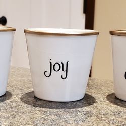 'Peace, Joy & Merry Christmas' Gold Rimmed Votive/Tealight Candle Holder Set