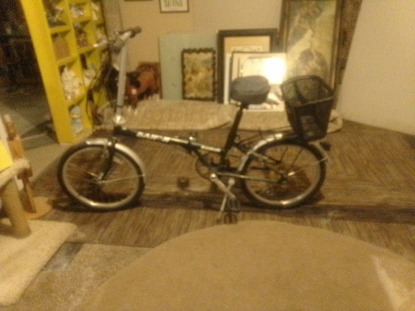 Dahon Boardwalk Folding Bike 20in